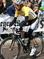 Frank Schleck im Gelben Trikot während der Tour de Luxembourg 2009
